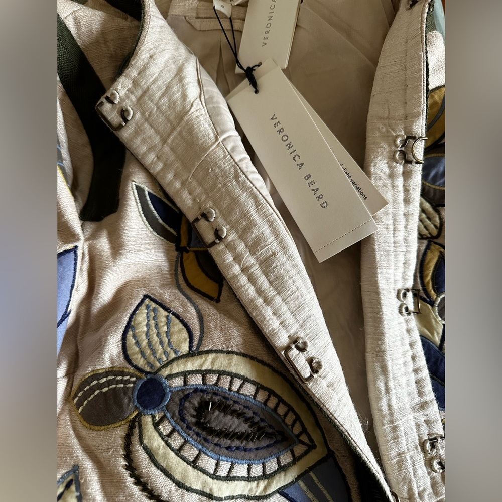 NWT $ 698 Veronica Beard BENICI EMBROIDERED JACKET, Size 8, 100% Silk - Picture 11 of 16